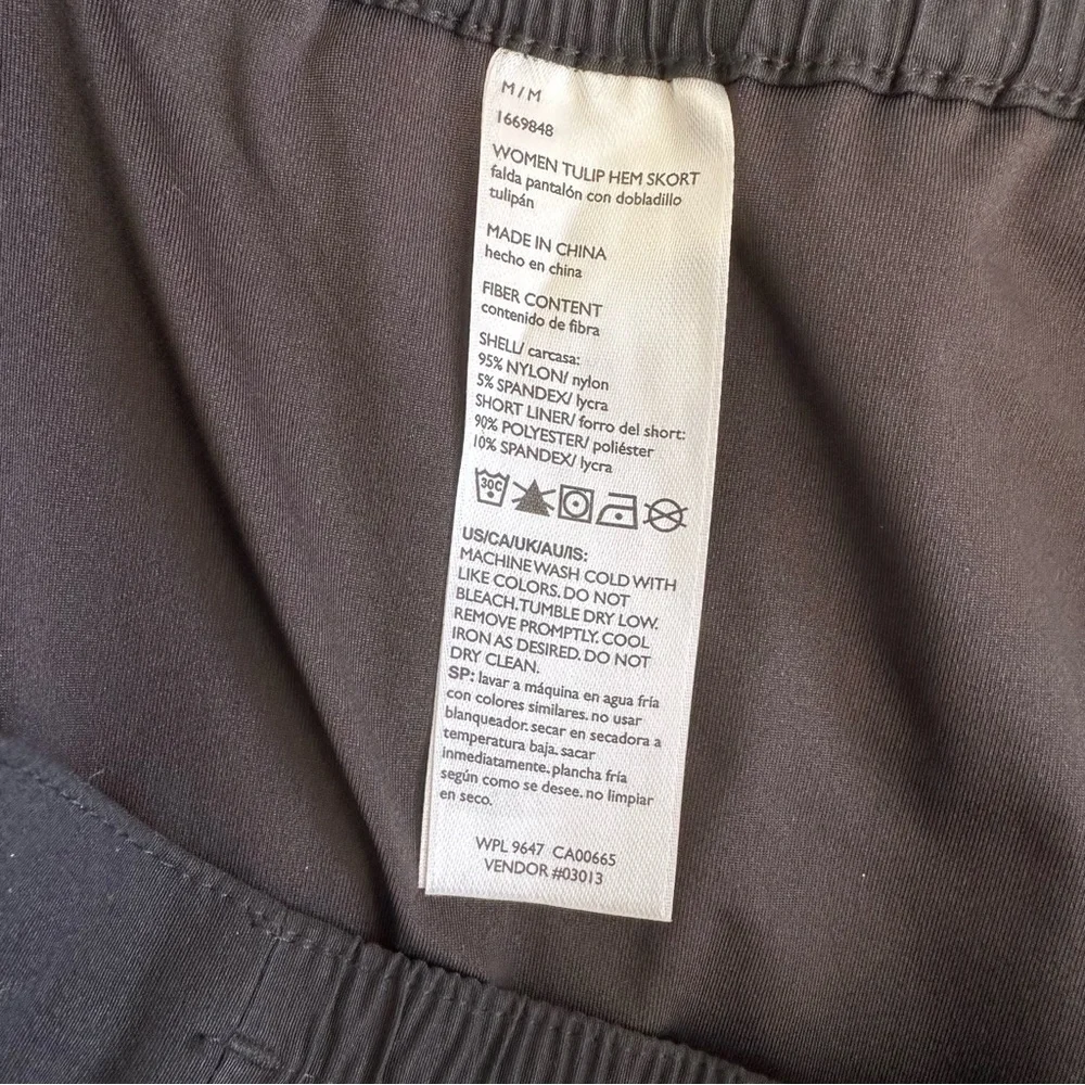 Eddie Bauer Black Tulip Hem Women's Skort, Medium